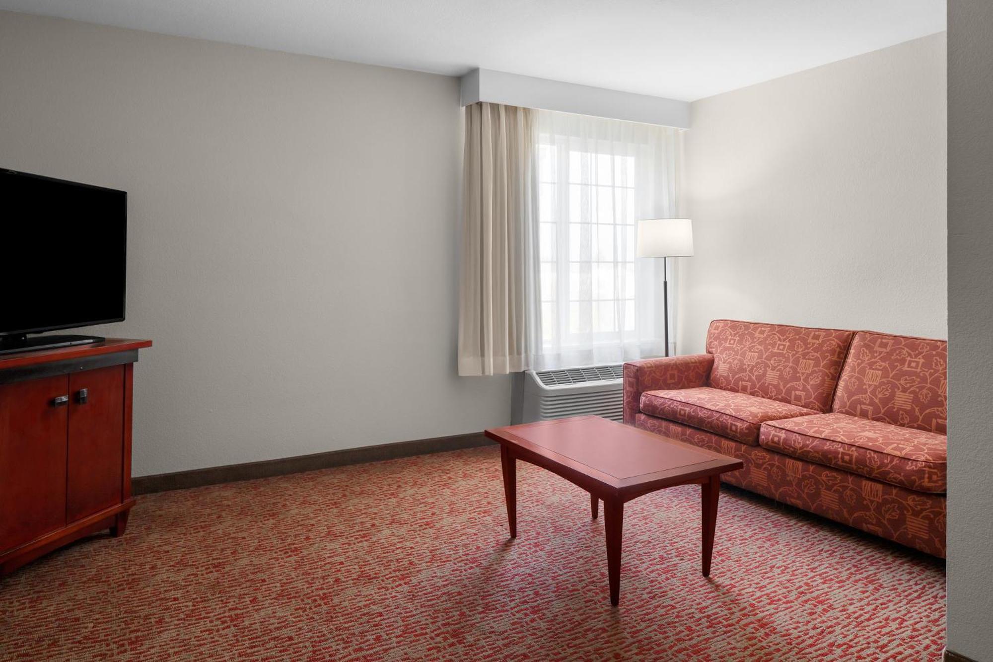Larkspur Landing Extended Hotel