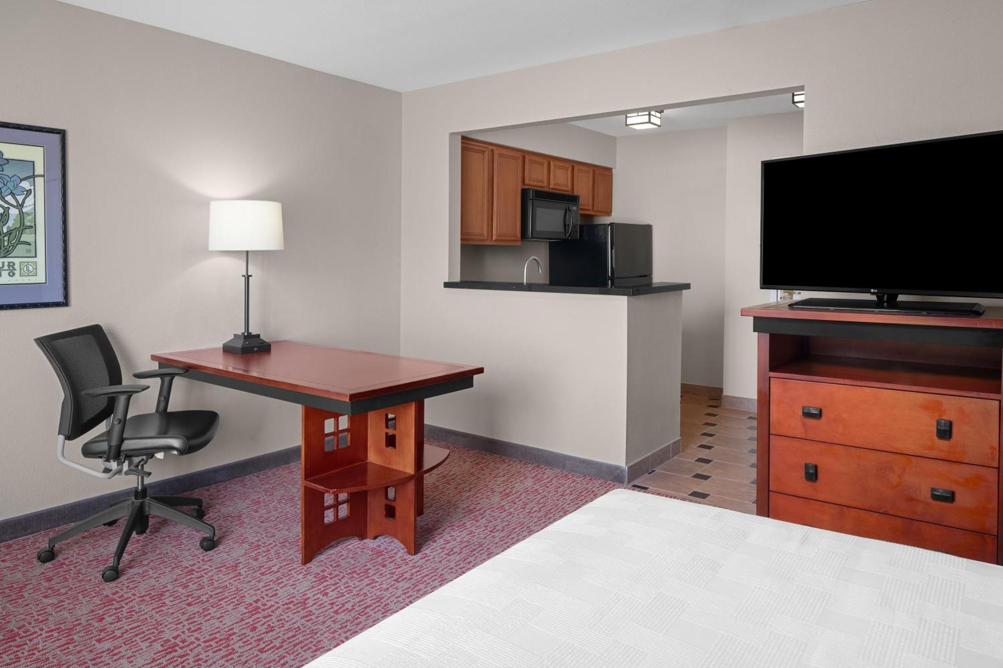Larkspur Landing Extended Hotel