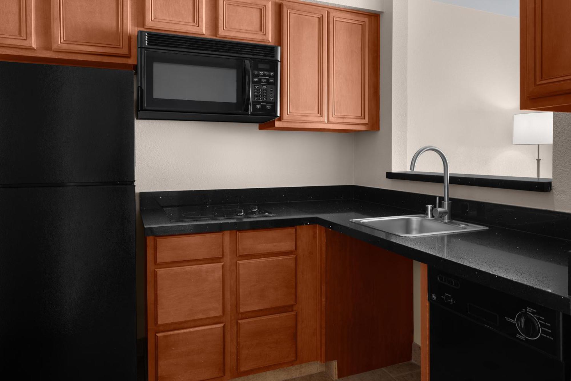 Larkspur Landing Extended 3* Roseville